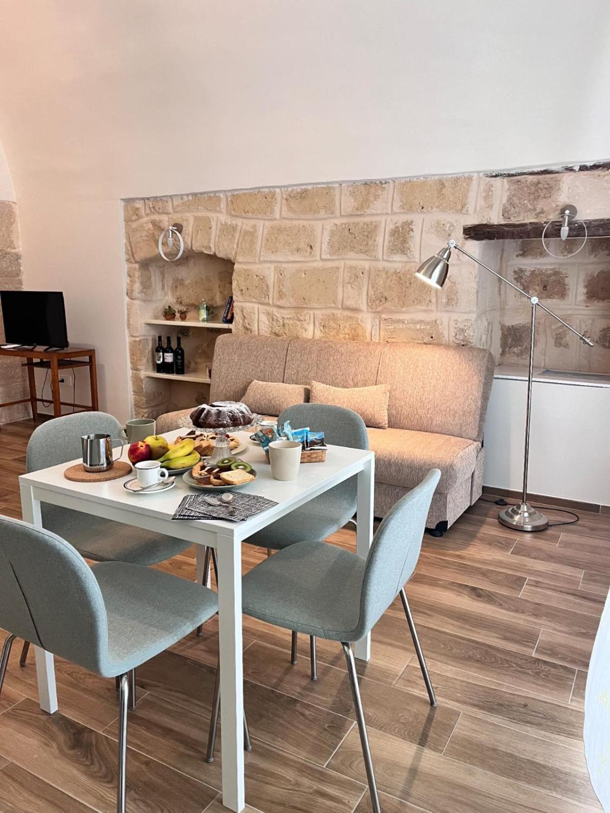 Vita Lenta Apulian Rooms Трани Екстериор снимка