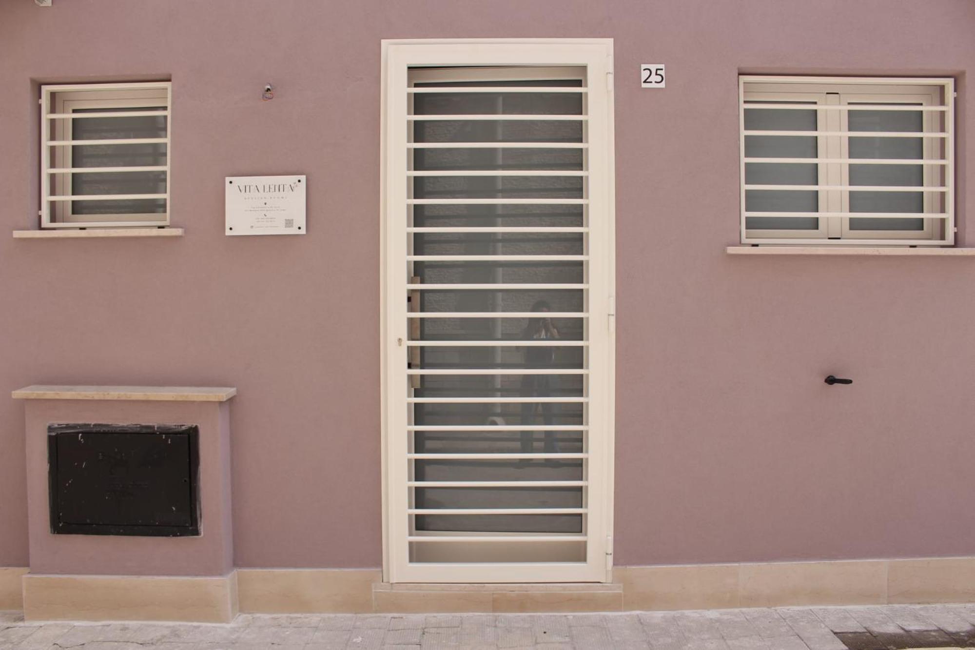 Vita Lenta Apulian Rooms Трани Екстериор снимка